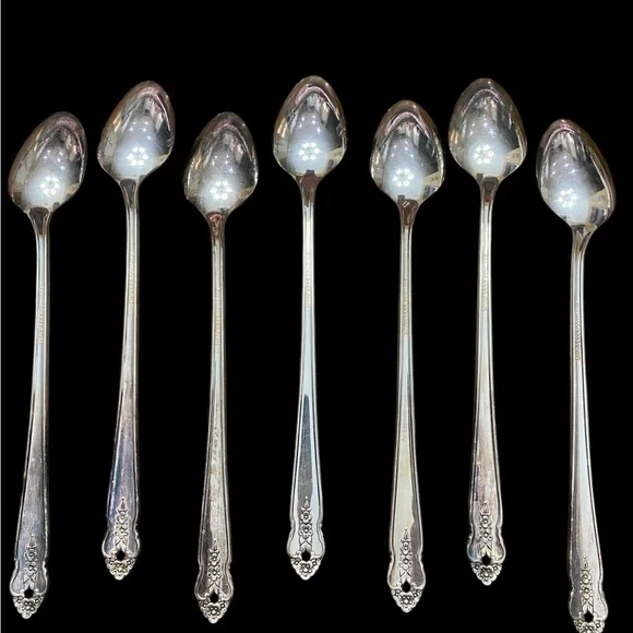 Vintage Oneida Iced tea spoons “Distinction" pattern set of 7 - Picture 2 of 3